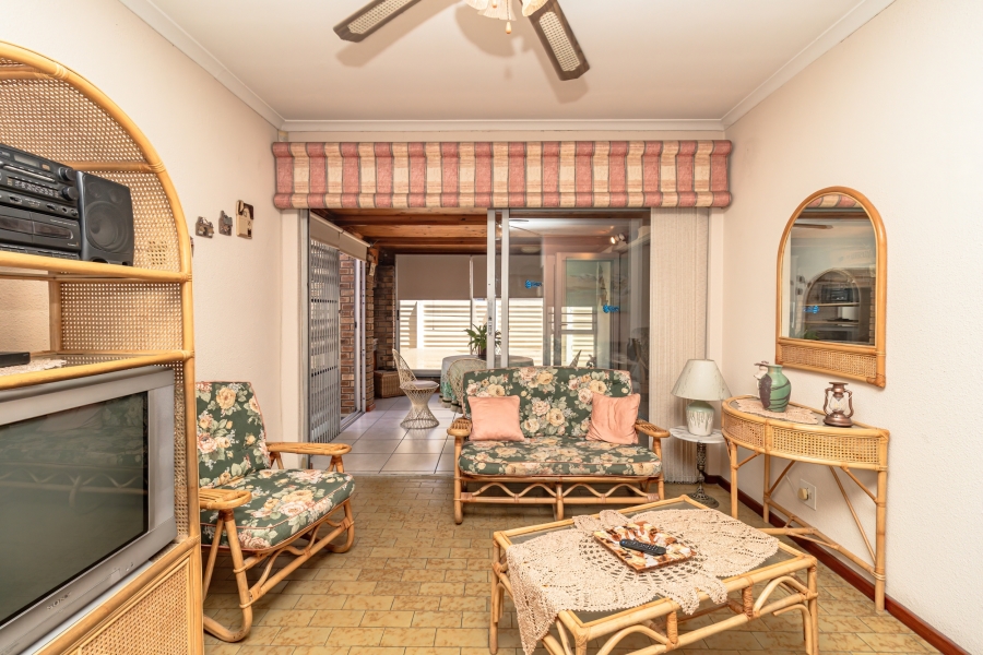 4 Bedroom Property for Sale in Goodwood Park Western Cape